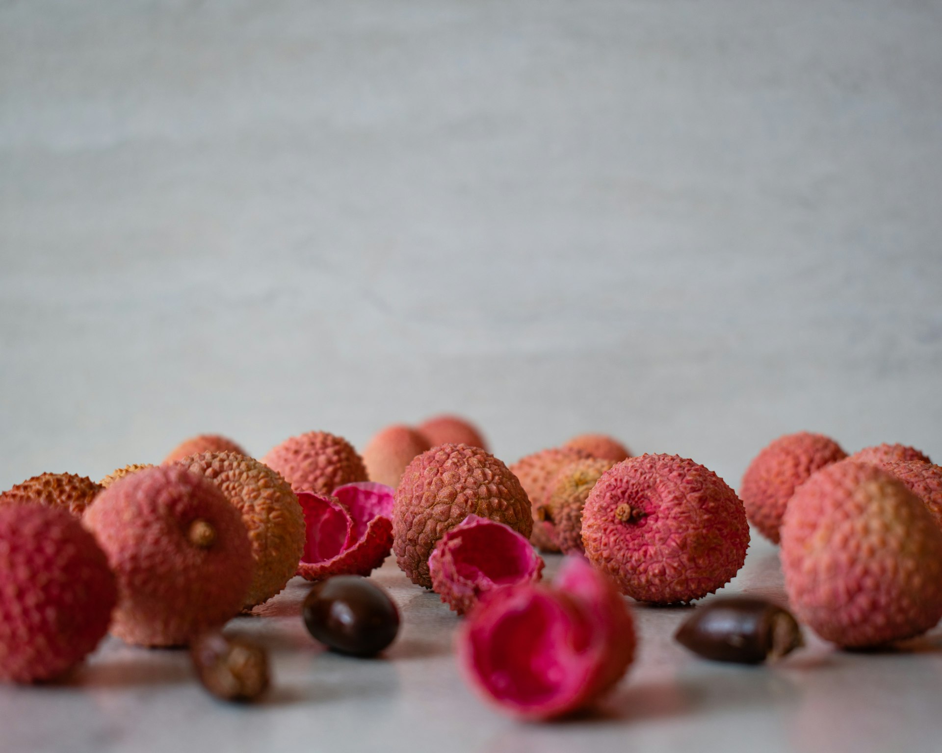 Elegant Dessert Concepts with Edible Flower Garnishes: Inspiration, Techniques, and Best Practices